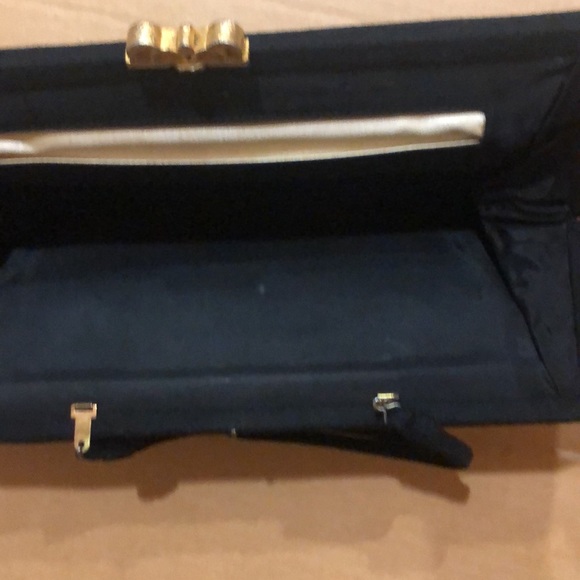 L&M Rectangular black fabric (wool?) purse with gold accent opener - Picture 4 of 9